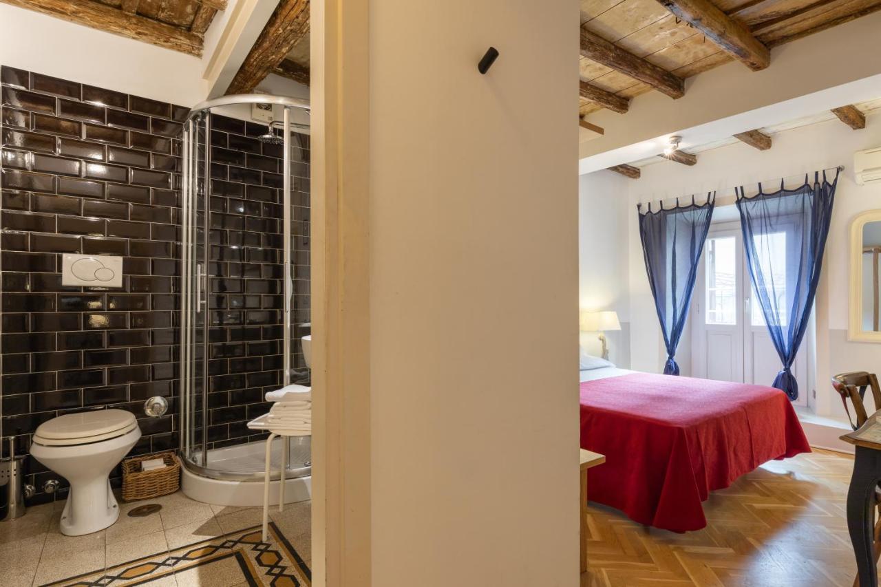 The Bluehostel Roma